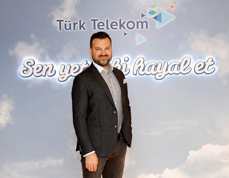 1489482390_T__rk_Telekom_Pazarlama_Genel_M__d__r_Yard__mc__s___Hakan_Dursun