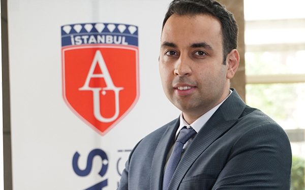 Prof. Dr. Bayat: “Yerli 5G altyapısı 2021’de devreye girebilir; veri hızı 100 kat artacak, uzaktan robotik ameliyatları başlayacak”