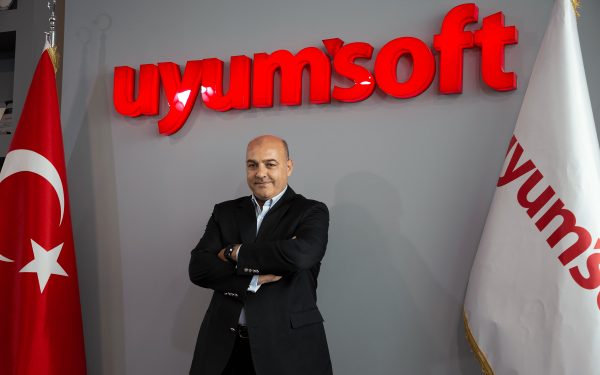 Uyumsoft’un Yeni Kurumsal Hizmetler Genel Müdürü Özkan Metin Oldu