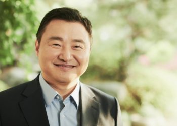 TM Roh: “Katlanabilir telefonların çok daha yaygınlaşacağı bir döneme tanıklık ediyoruz”