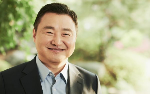 TM Roh: “Katlanabilir telefonların çok daha yaygınlaşacağı bir döneme tanıklık ediyoruz”