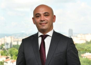 Hibrite Geçiş: Toplantı Odalarını Neden Yeniden Ele Almamız Gerekiyor?