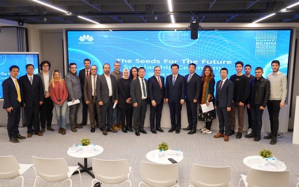 Huawei Türkiye Genç Bilişimcileri ‘Gelecek için Tohumlar Bursu’ İle Destekliyor