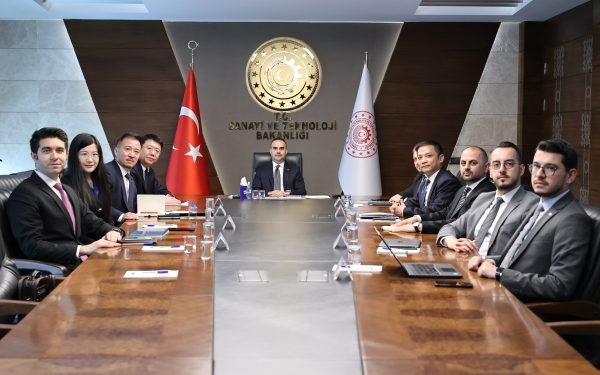 Sanayi ve Teknoloji Bakanı Mehmet Fatih Kacır Huawei Heyetini Kabul Etti